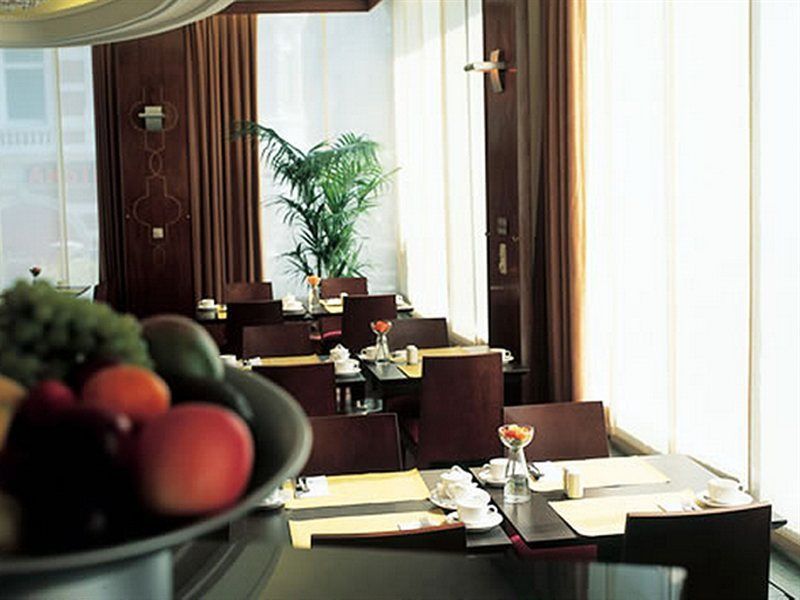 Nh Amsterdam Caransa Hotel Exterior foto